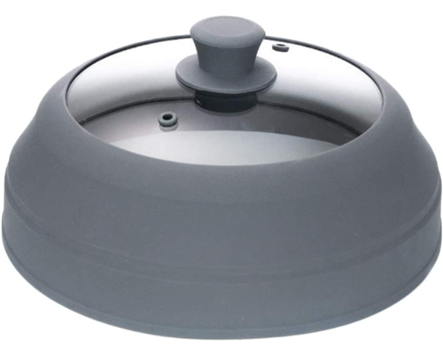 What are the key advantages of using silicone bakeware in the kitchen?