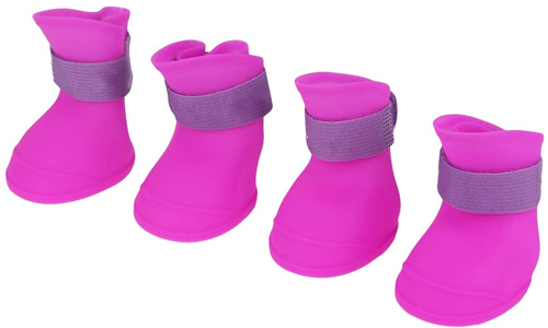 Silicone products application in pets