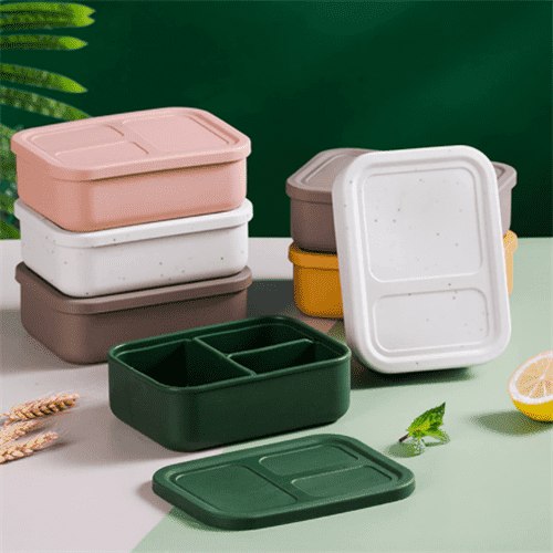 How to clean the silicone lunch box properly?
