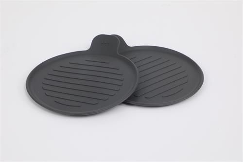 How to remove burrs from silicone molding parts effectively?